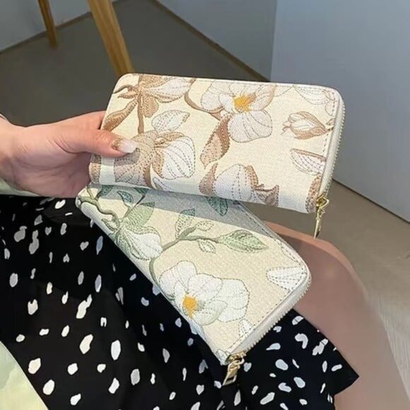 Women’s Floral Long Clutch Wallet - Picture 4 of 4